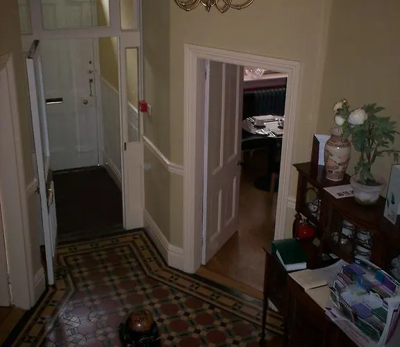 King William Guest House Bed & Breakfast 4*