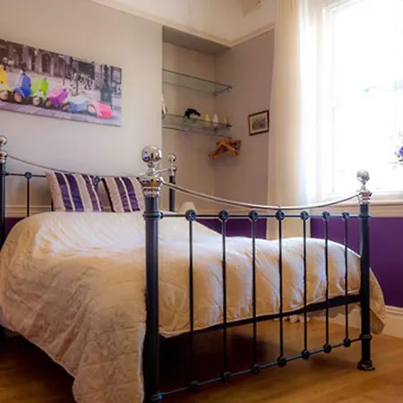 Bed and Breakfast King William 2*